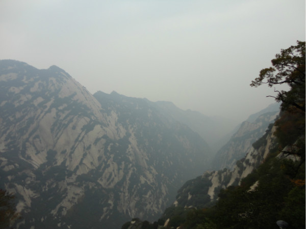 渭南华山，壮丽景色与文化传承的交汇  渭南华山