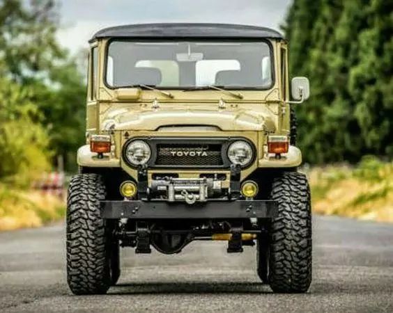 FJ40越野车，越野探险的传奇之作  FJ40越野车