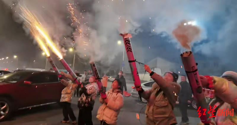 网红烟花加特林售价暴涨，四五倍的背后真相  网红烟花加特林售价已翻四五倍